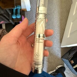 NWOT No 7 Line Correcting Booster Serum